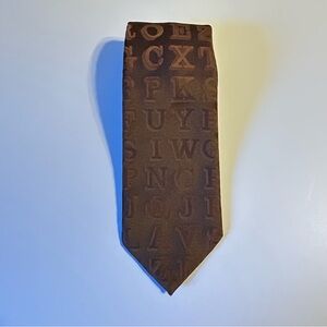 Vintage J.C.Penney Towncraft Men's Neck Tie Made In USA
Letter Pattern Brown